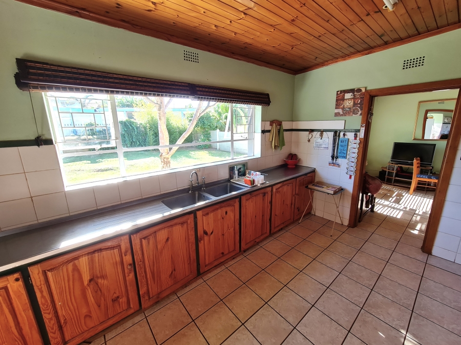 4 Bedroom Property for Sale in C Place Eastern Cape